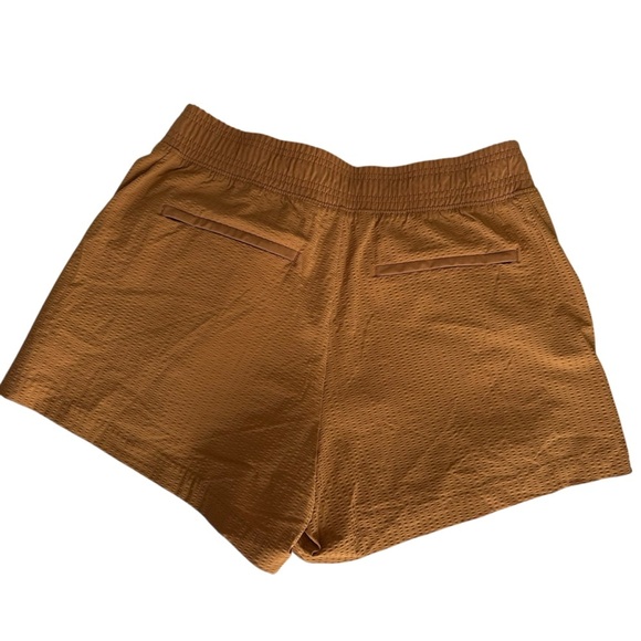 Athleta Tuscany Gold Textured Brooklyn Short - Picture 4 of 10